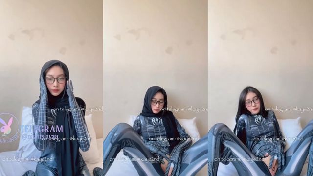 Bokep Indo Konten Miss Kayesha Omek Pake Hijab Dan Kostum Spidergirl